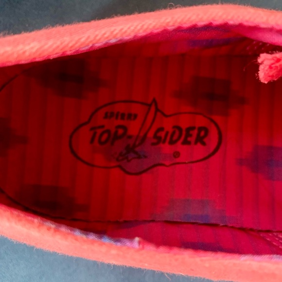 Preowned Sperry Top-Sider Low Top Pink with Black Stripe Sneakers- Size 8.5 - Picture 3 of 6